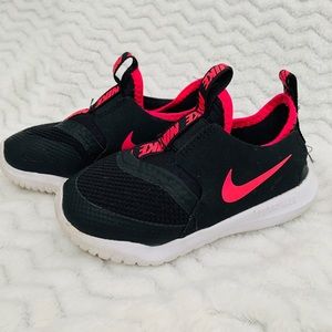 NIKE toddler girls shoe size 8C